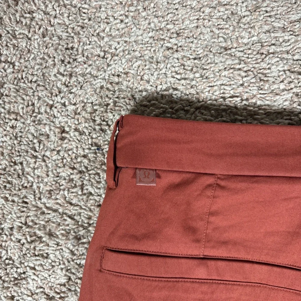 Lululemon‎ Commission Slim Fit Pant 31 (Fits 32) Rust Red Warpstreme Chino Mens